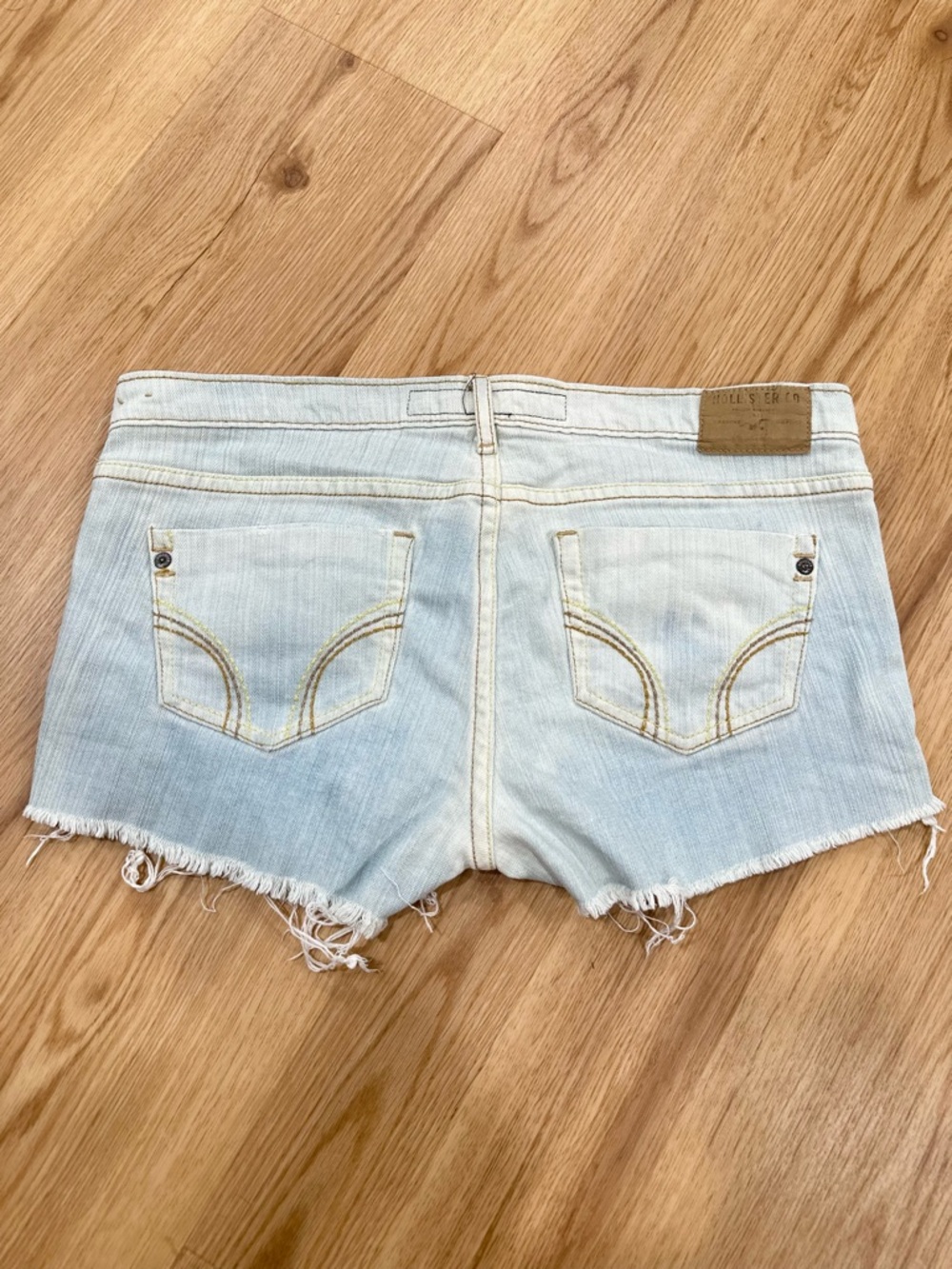 Hollister Y2K Light Blue Denim Low Rise Cutoff Micro Shorts Size 5 - Picture 2 of 13